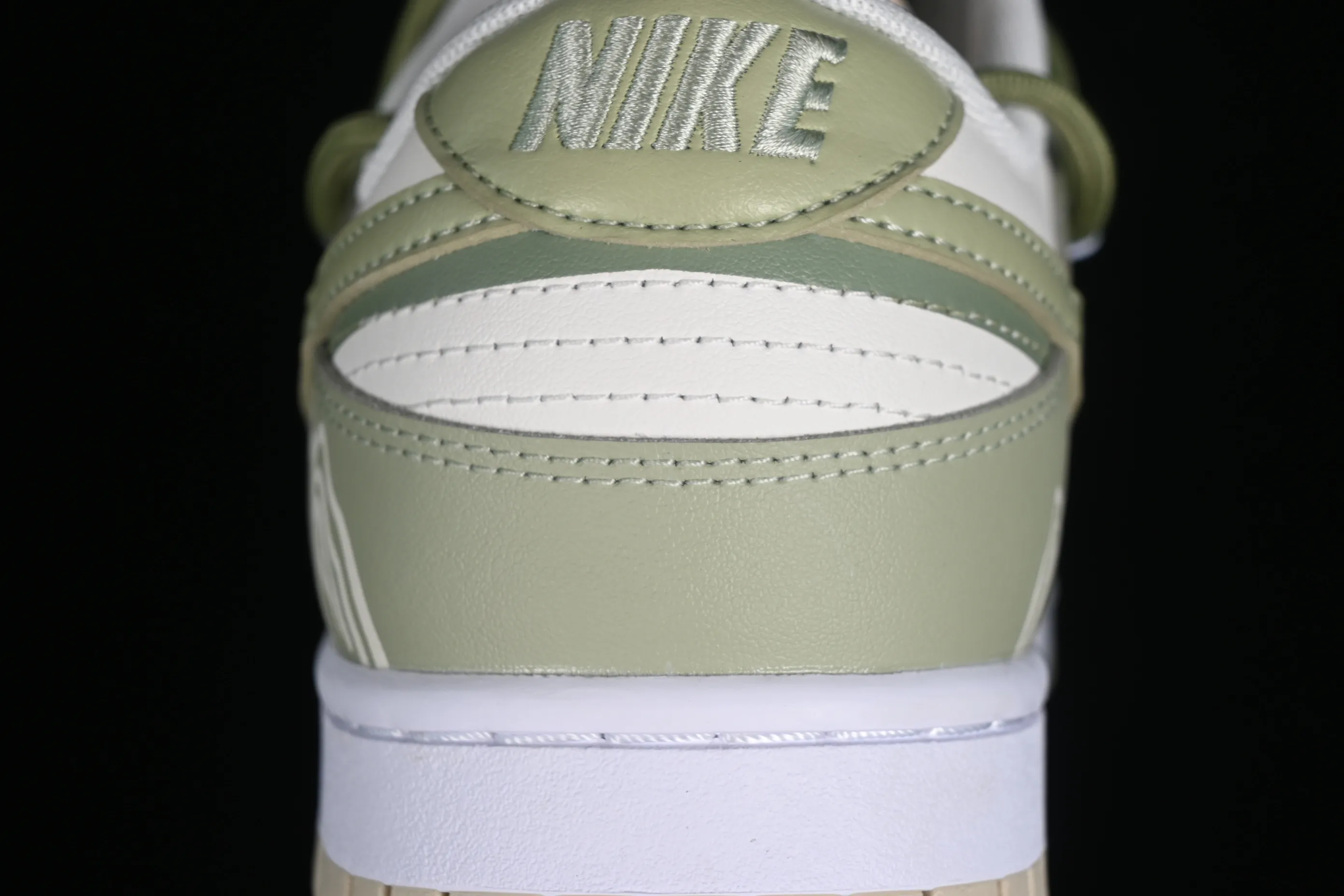 All categories Nk SB Dunk series Nk SB Dunk Low low-top sneakers Nk Dunk Low tea gift box Chinese style palace Longjing tea beige green SB strap low-top casual sneakers DV0831-003